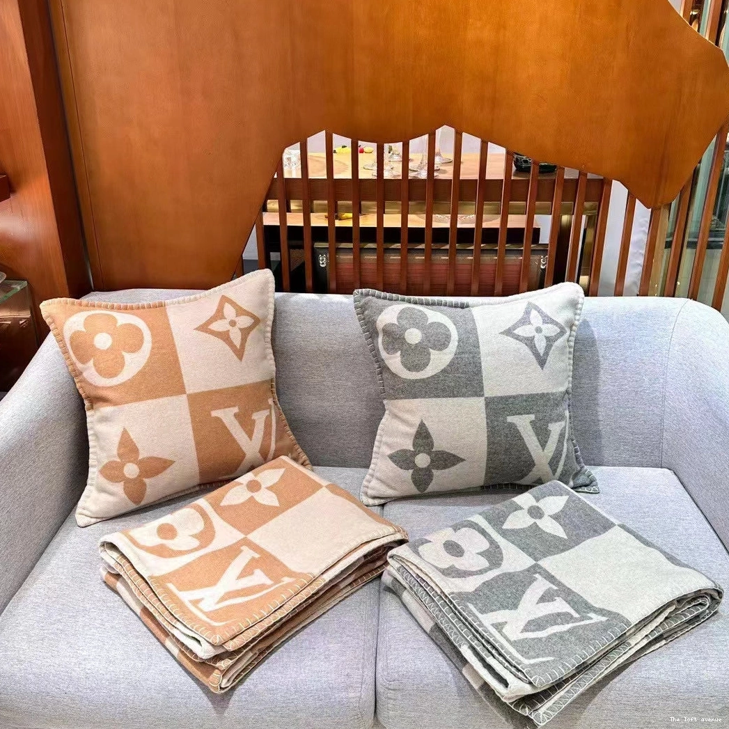 CUSTOM THROW BLANKET CHECKERED BROWN 0812